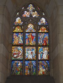 Beautiful-Stained-Glass-Window-Inside-The-St.-Vitus-Cathedral1